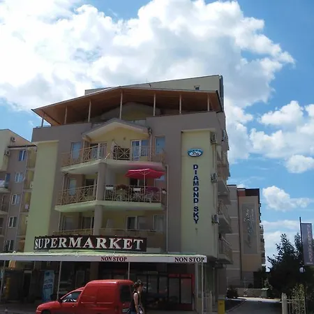 Diamond Sky Apartment *