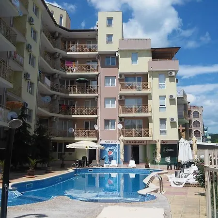 Diamond Sky Apartment *